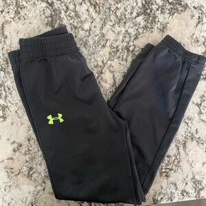 Boys size 6 Under Armour sweat pants